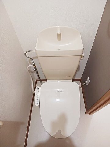 トイレ　清潔感のあるトイレです