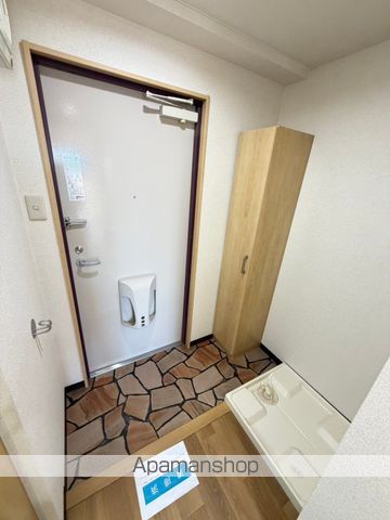 ウィズ・エフIIの玄関写真