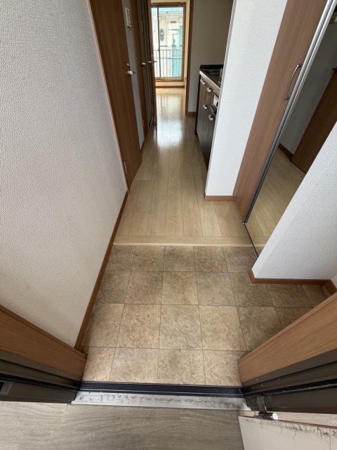 玄関　※参考写真です。
