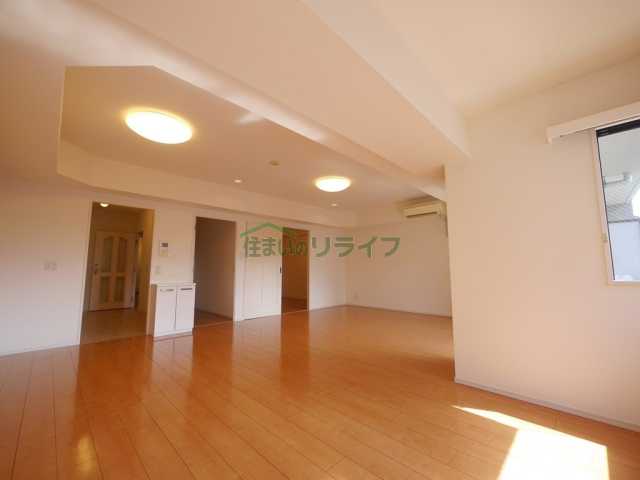 アーバンコート市ヶ谷の内装写真