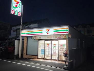 コンビニ　セブンイレブン 川崎大島東店（コンビニ）まで922m