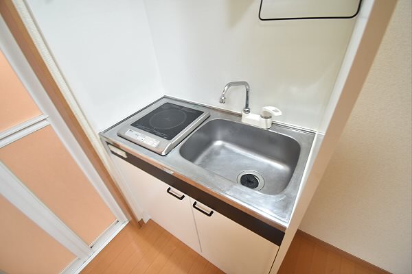 キッチン　別部屋の参考写真です