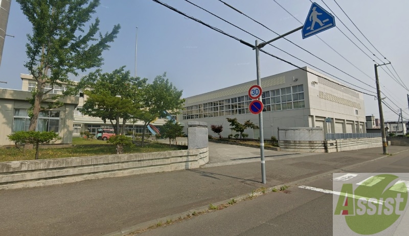 中学校　札幌市立手稲東中学校（中学校）まで1464m