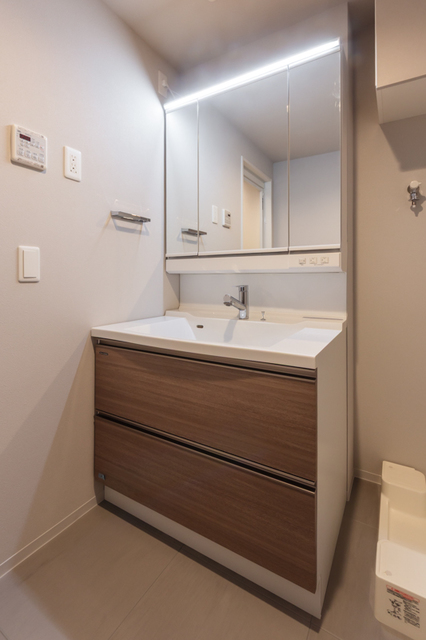 洗面設備　※写真は同タイプ住戸です。
