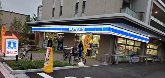 コンビニ　ローソン品川南大井五丁目店（コンビニ）まで111m
