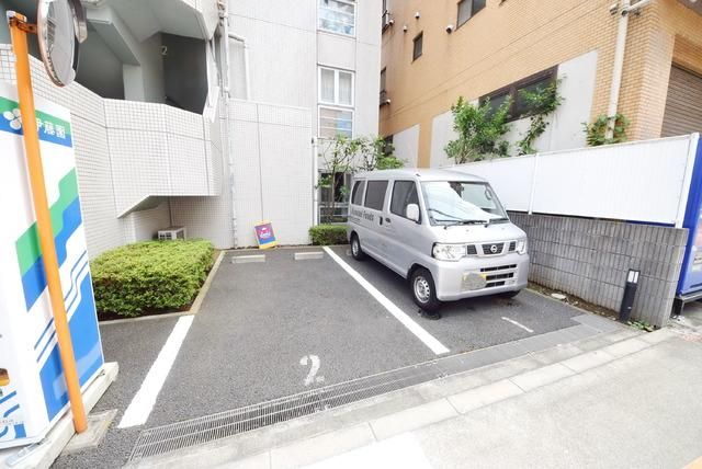 駐車場　駐車場