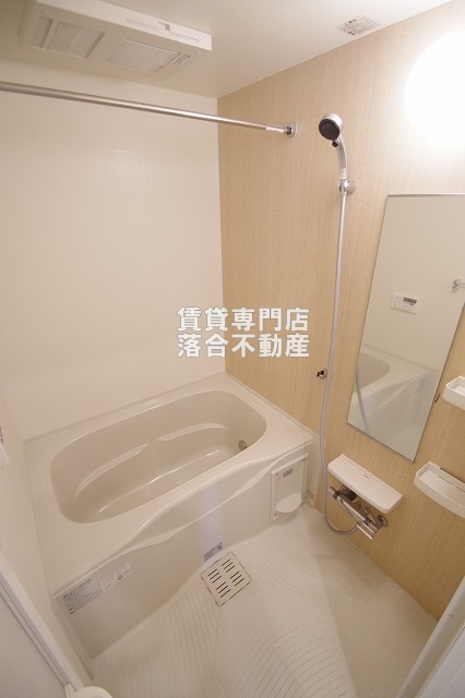 バス・シャワールーム　落ち着いた空間のお風呂♪