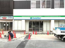 コンビニ　ファミリーマート 鶴橋駅北店（コンビニ）まで250m