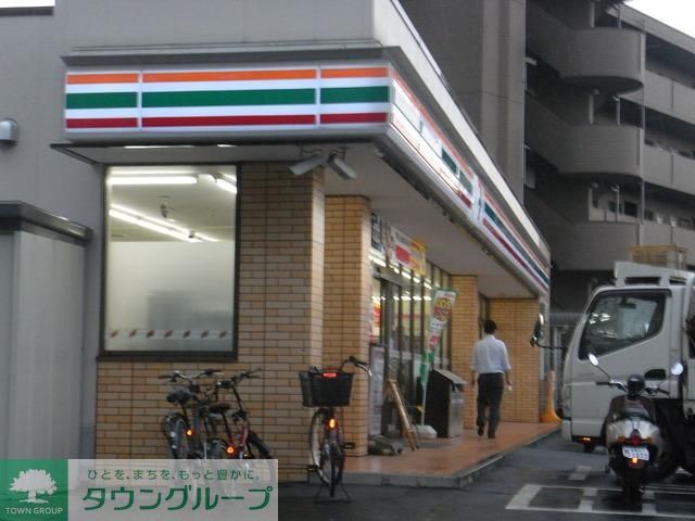 コンビニ　セブンイレブン（コンビニ）まで471m