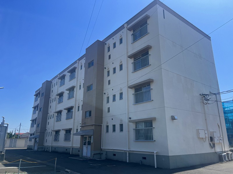 西館マンションの外観写真