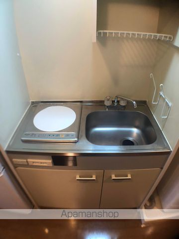 ＪＲ東海道本線 草津駅 バス乗車時間：10分 最寄りバス停で下車 徒歩3分 9階建 築30年のキッチン写真