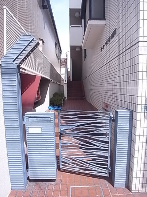 ゴーディ甲子園1番館の外観写真