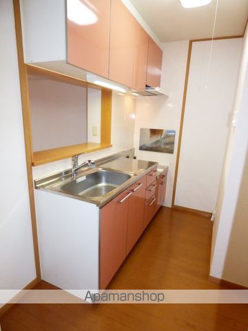 ＪＲ常磐線 牛久駅 バス乗車時間：18分 最寄りバス停で下車 徒歩2分 2階建 築21年のキッチン写真