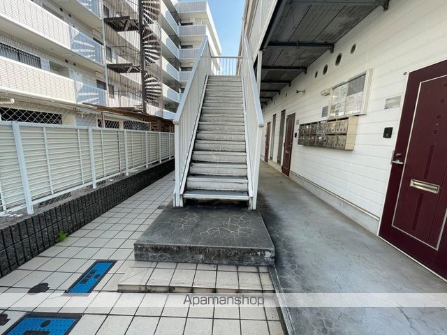 近鉄大阪線 堅下駅 徒歩3分 2階建 築28年の外観写真
