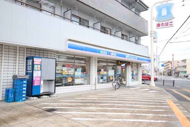 コンビニ　ローソン ＪＲ八田駅前店（コンビニ）まで100m