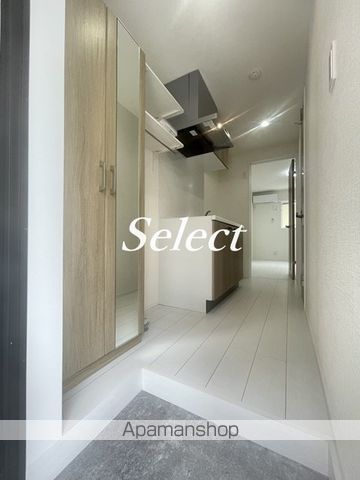 京急本線 上大岡駅 徒歩10分 2階建 築3年の玄関写真