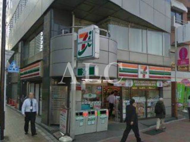 コンビニ　セブンイレブン西新宿６丁目店（コンビニ）まで62m