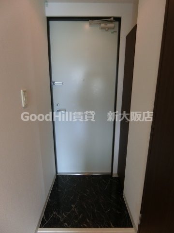 玄関　カスターニャ三国本町