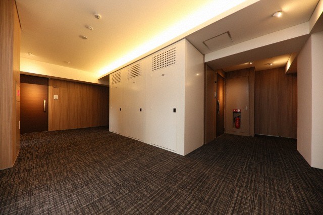 地下鉄東西線 西１８丁目駅 徒歩1分 14階建 築9年の外観写真