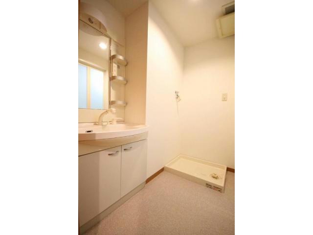 洗面設備　他号室の写真になります。