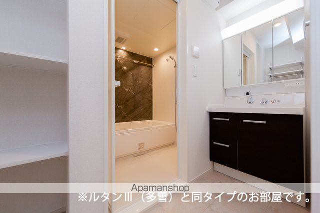 ネオ ドムス Iの内装写真