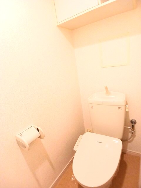 都営新宿線 西大島駅 徒歩5分 10階建 築19年のトイレ写真