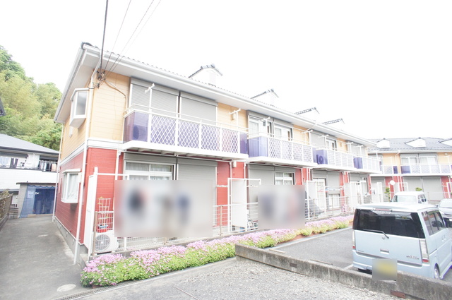 建物外観　敷地内駐車場有り！（要確認）