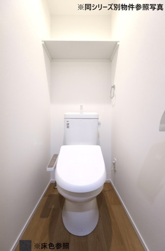 ＪＲ鹿児島本線 竹下駅 徒歩9分 3階建 築1年のトイレ写真