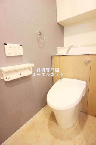 ＪＲおおさか東線 南吹田駅 徒歩7分 5階建 築4年のトイレ写真