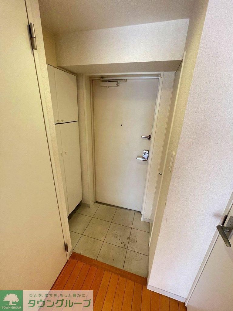 セレーネ自由が丘の玄関写真