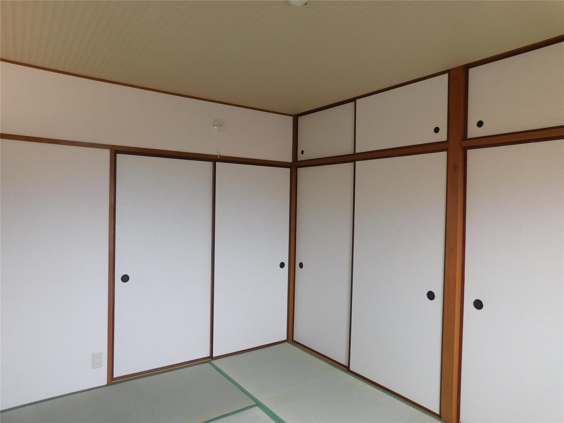 エレガンス平川の内装写真