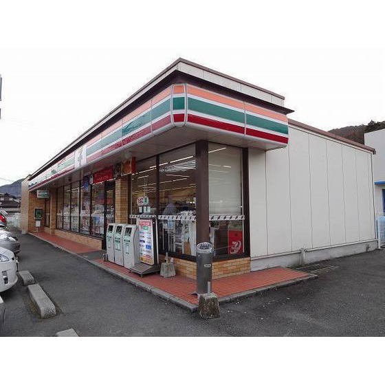 コンビニ　セブンイレブン山口下小鯖店（コンビニ）まで771m