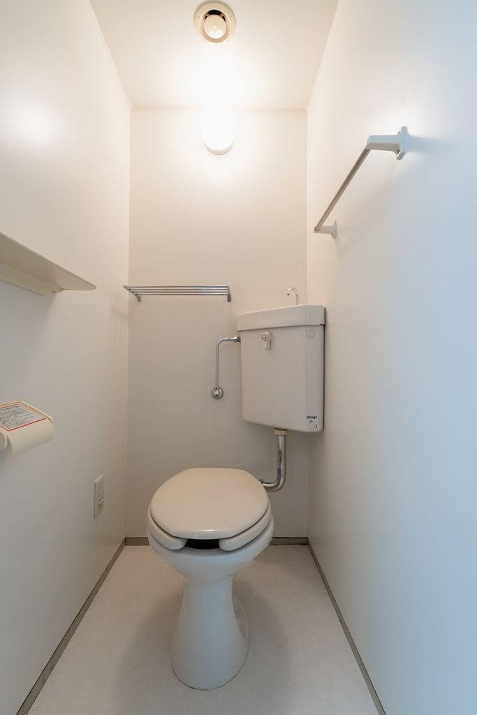 カレッジハイツディグニティーのトイレ写真
