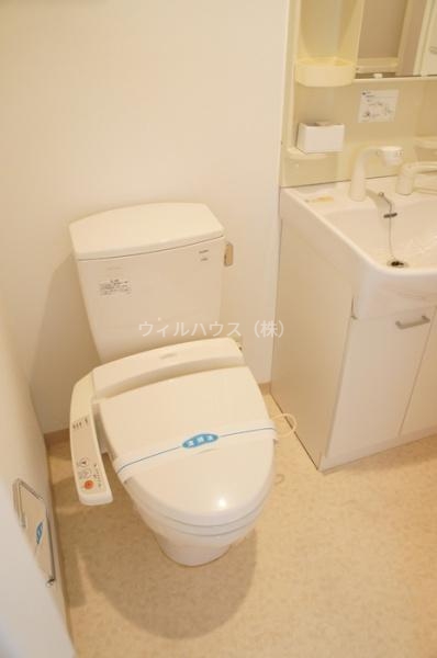 トイレ　ウォシュレット付きです！