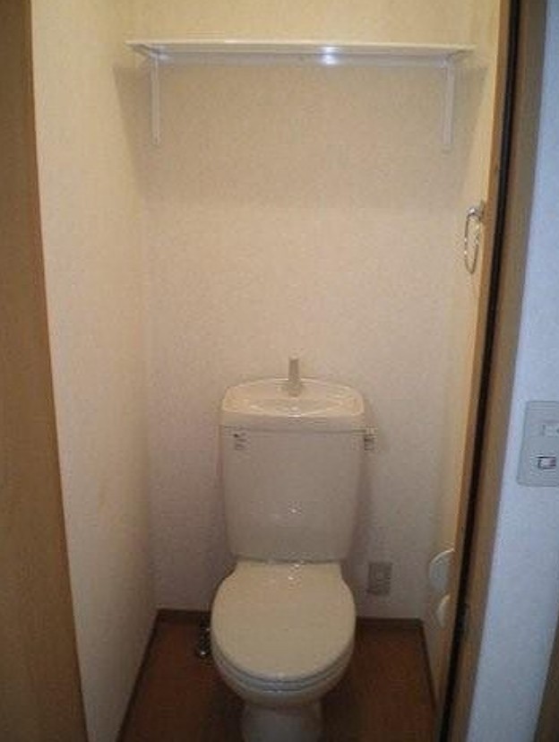 東京メトロ有楽町線 小竹向原駅 徒歩7分 2階建 築23年のトイレ写真