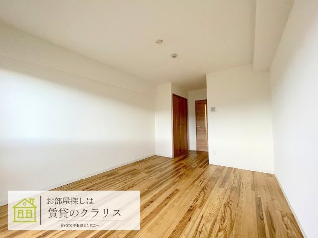 グランレブリー洛西口の居間写真