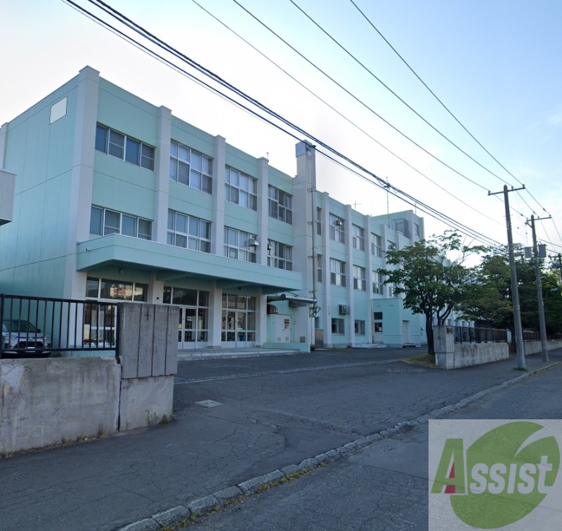 中学校　東月寒中学校（中学校）まで1126m