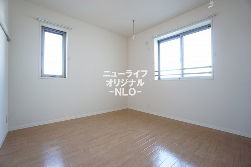 その他部屋・スペース　角部屋につき２面採光で明るく開放感があります☆
