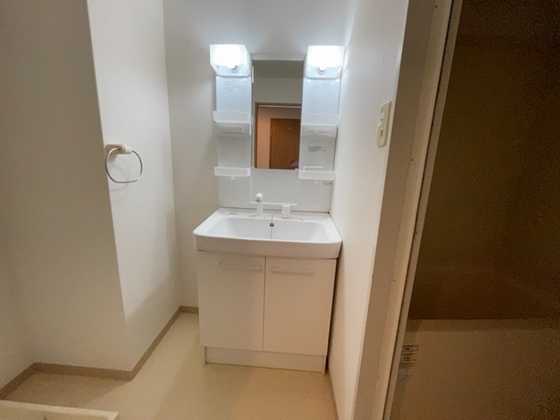 洗面設備　※別部屋の写真です