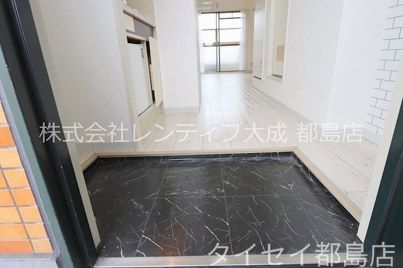 ハイム成育の玄関写真