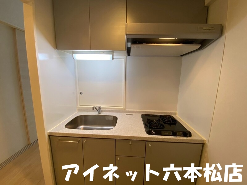 地下鉄七隈線 薬院大通駅 徒歩4分 14階建 築13年のキッチン写真