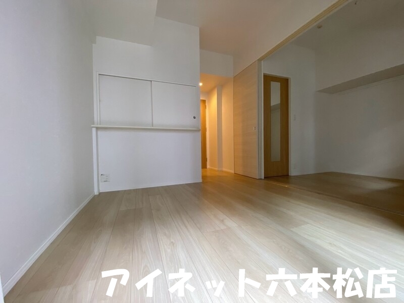 地下鉄七隈線 薬院大通駅 徒歩4分 14階建 築13年の居間写真