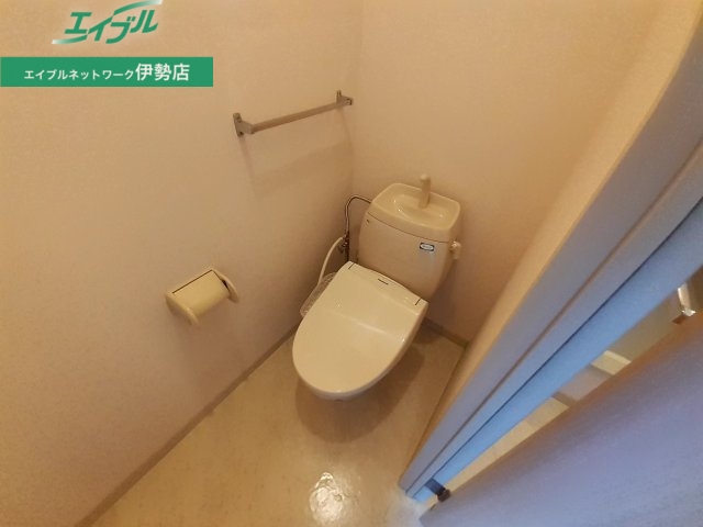 トイレ　同物件別室反転