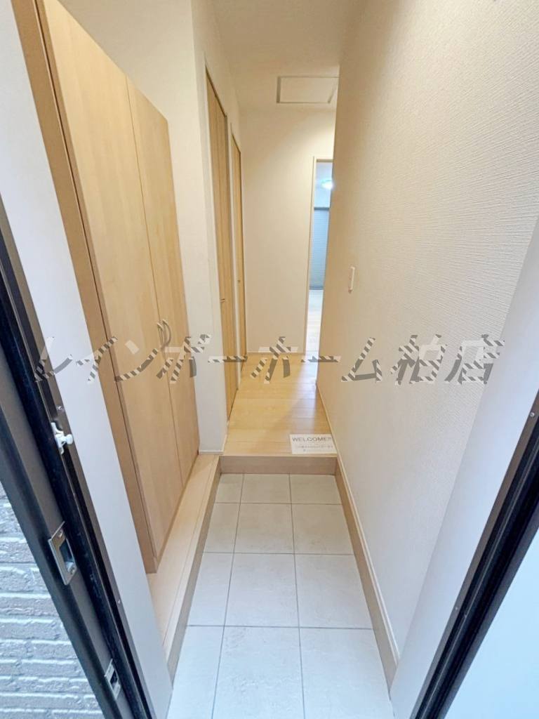 玄関　別部屋。参考写真。