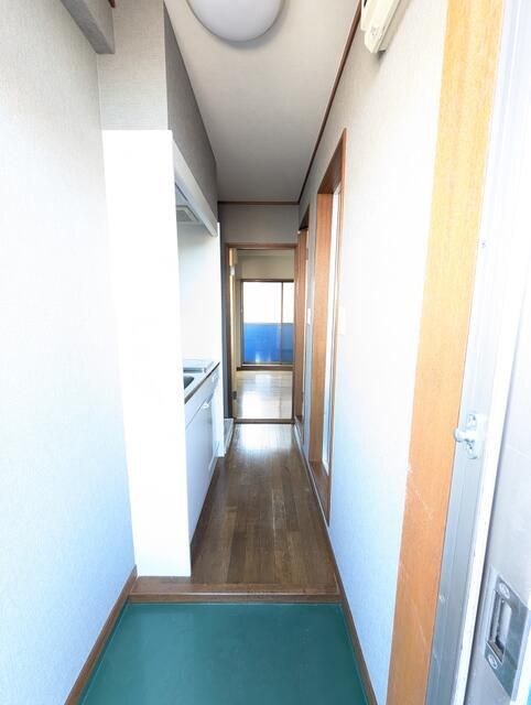 玄関　別号室の参考写真です。