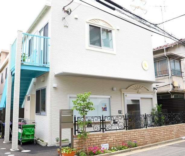 幼稚園・保育園　エンジェル高円寺保育園（幼稚園・保育園）まで401m