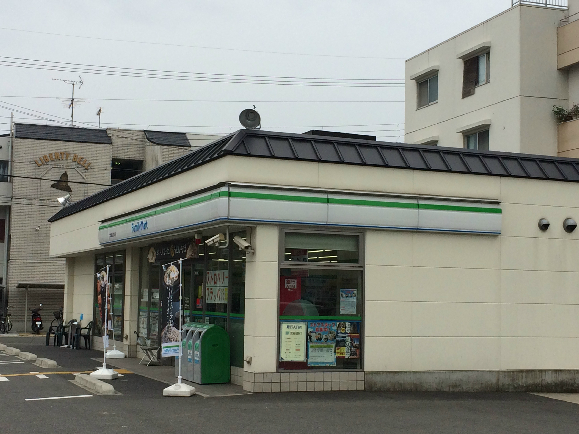 コンビニ　ファミリーマート 太秦丸太町店（コンビニ）まで262m