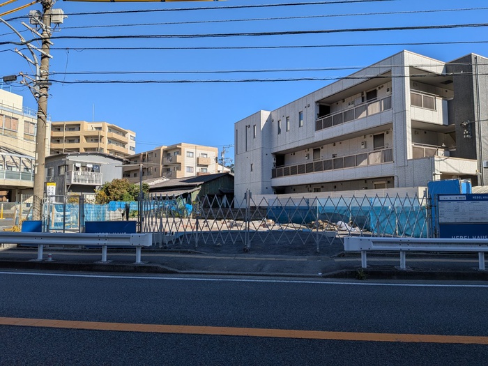 建物外観　建築中