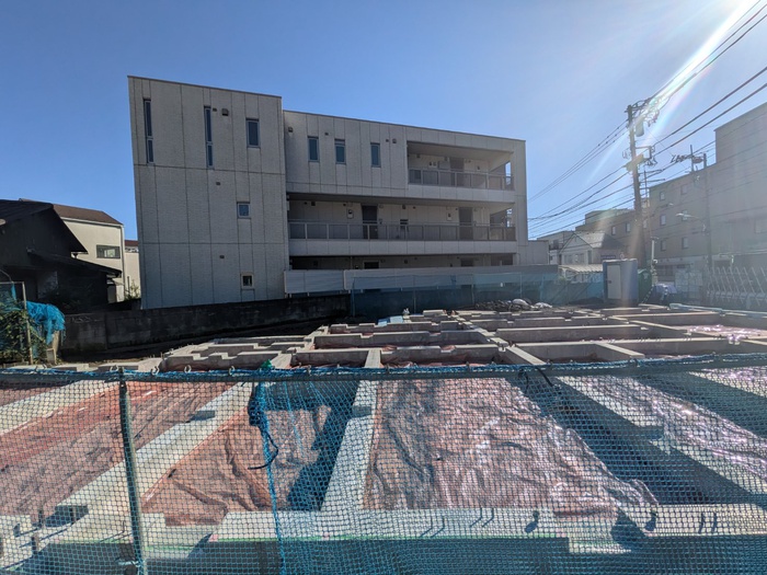 建物外観　建築中