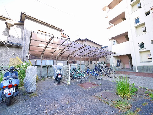 その他共有部分　駐輪場完備